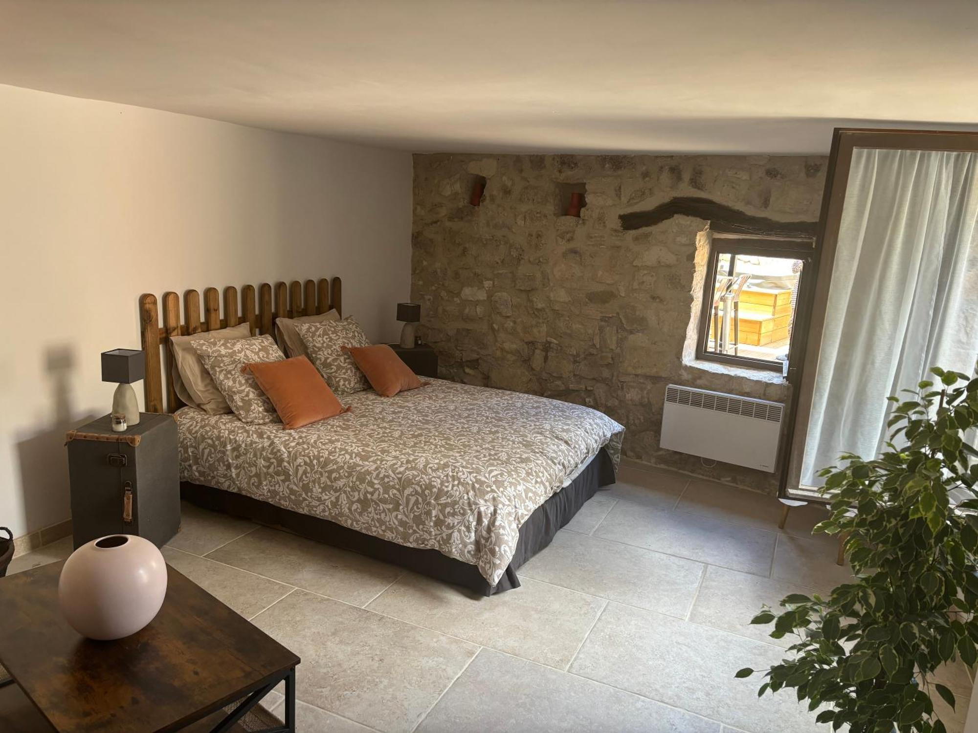 Chez Daniele Chambre Avec Jacuzzi Et Terrasse Privee Murs  Exterior photo